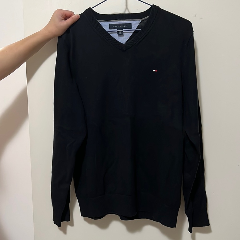 Tommy sweater